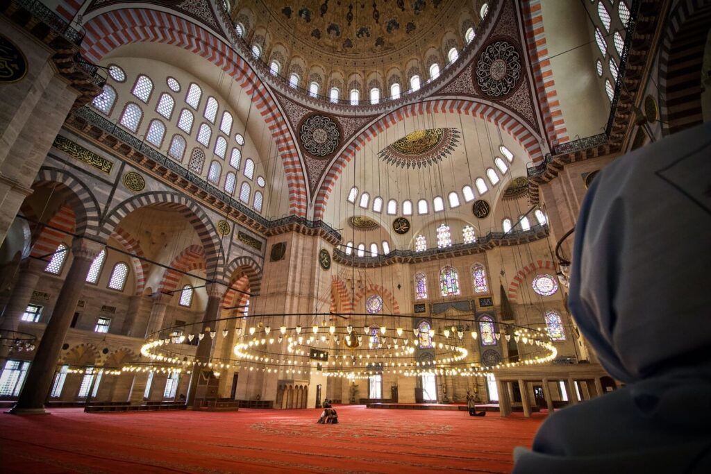 Фото внутри Голубой мечети в Стамбуле