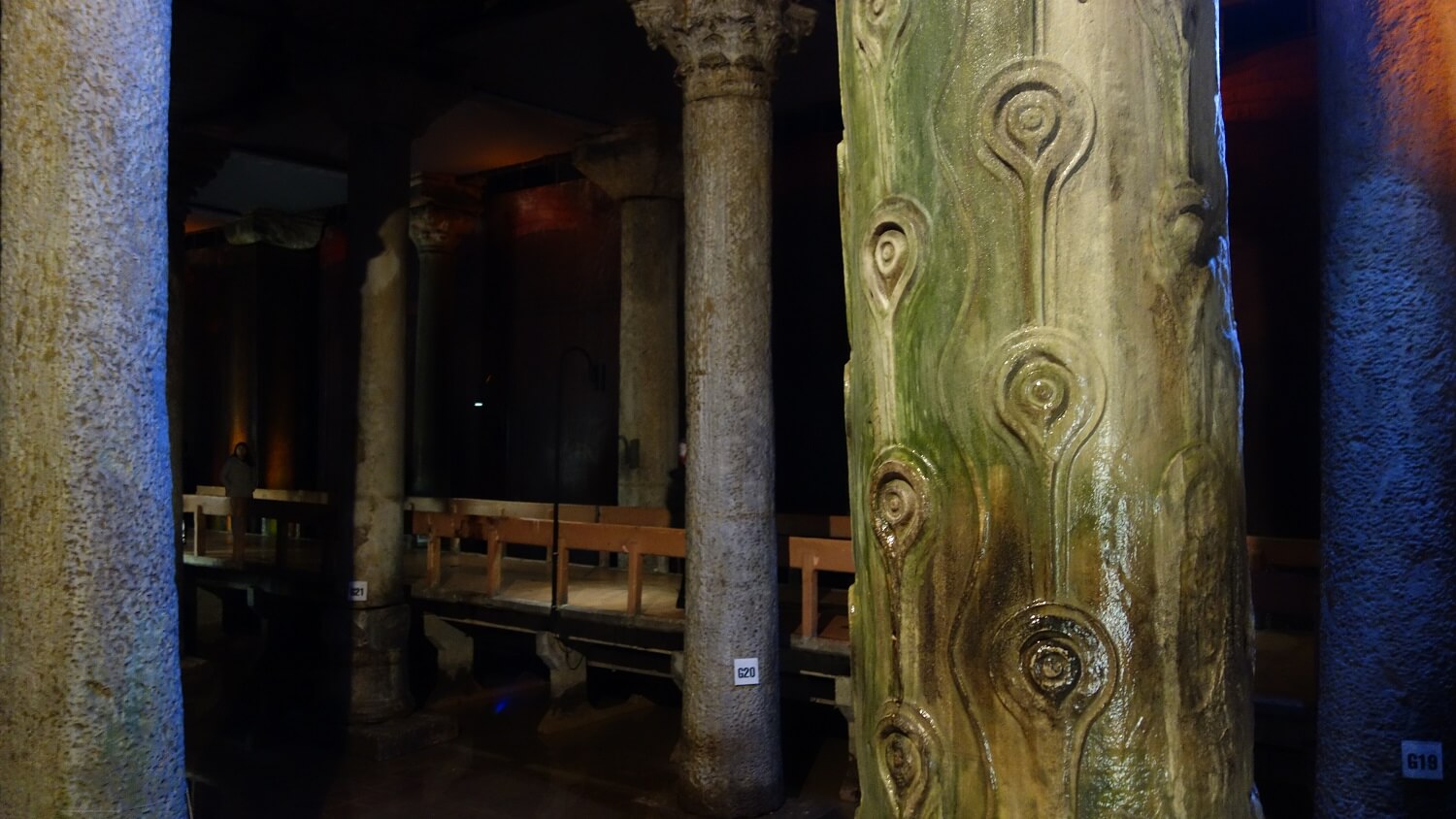 Плачущая колонна (Базилика Цистерна)