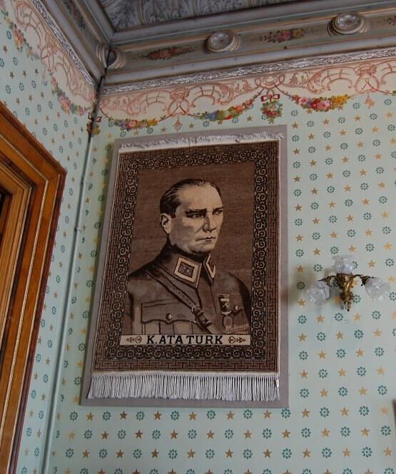 Портрет Кемаля Ататюрка в Долмабахче