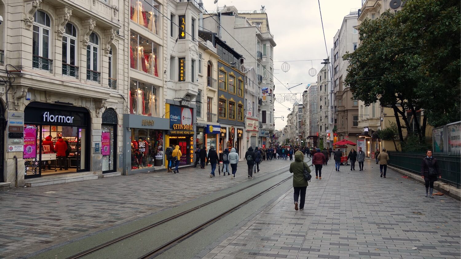 Истикляль улица в Стамбуле