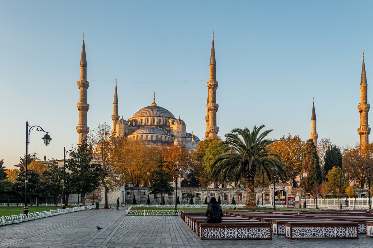 Голубая мечеть осенью